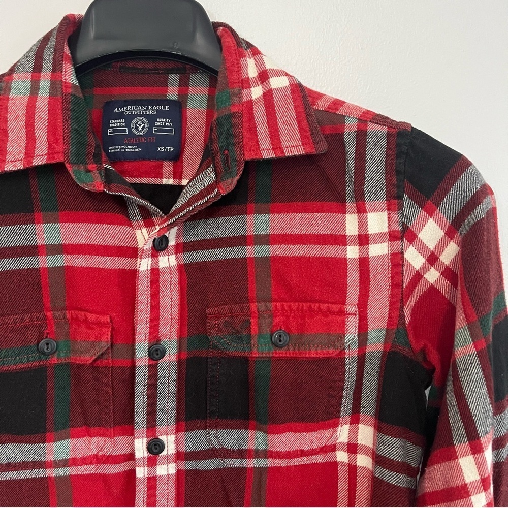 🌲 American Eagle Red Plaid Flannel Shirt Men’s XS Athletic Fit Cotton